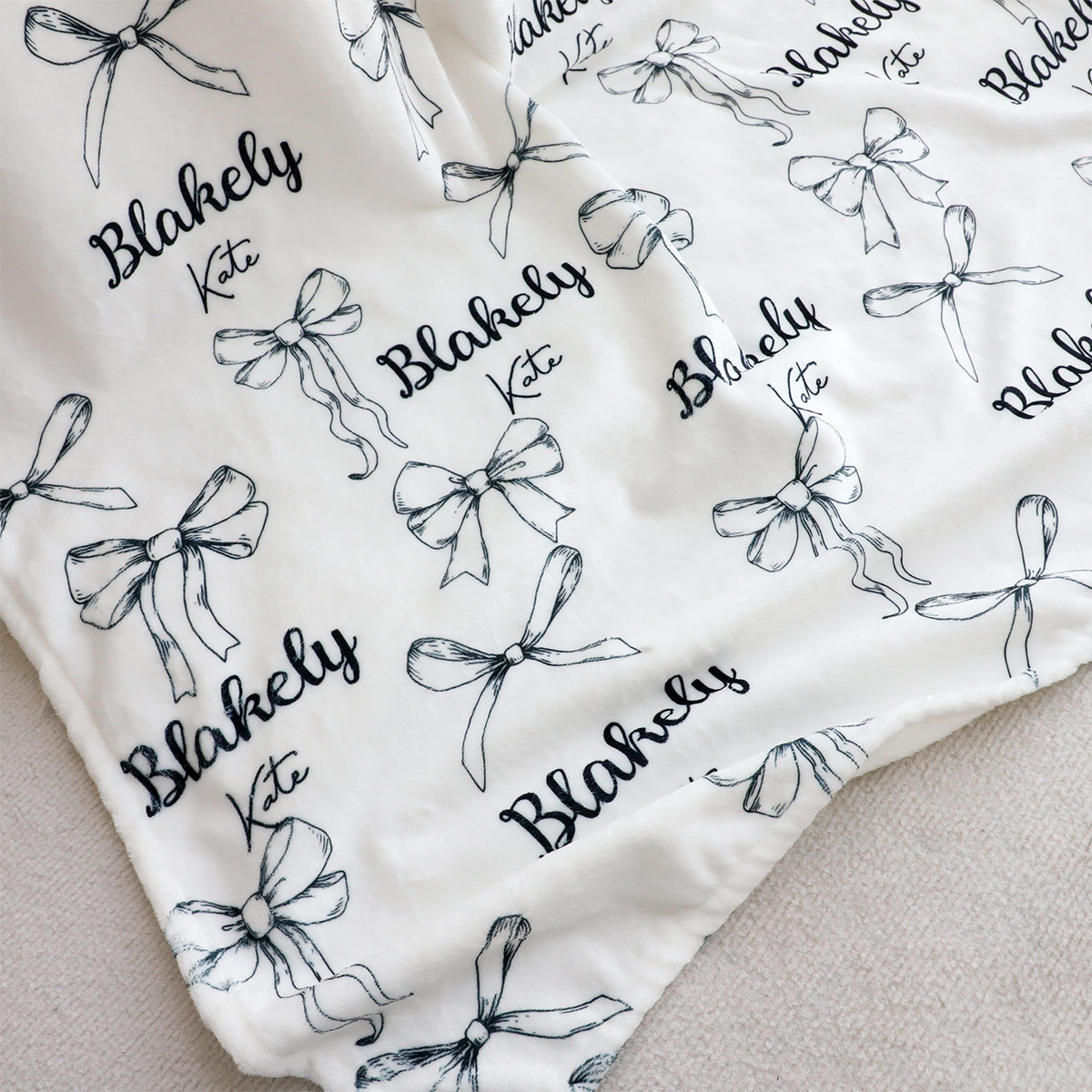 Personalized Line Bow Name Blanket - Gift for Kids